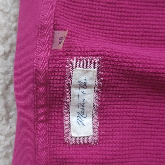 Women's Top - Picture 2 of 2